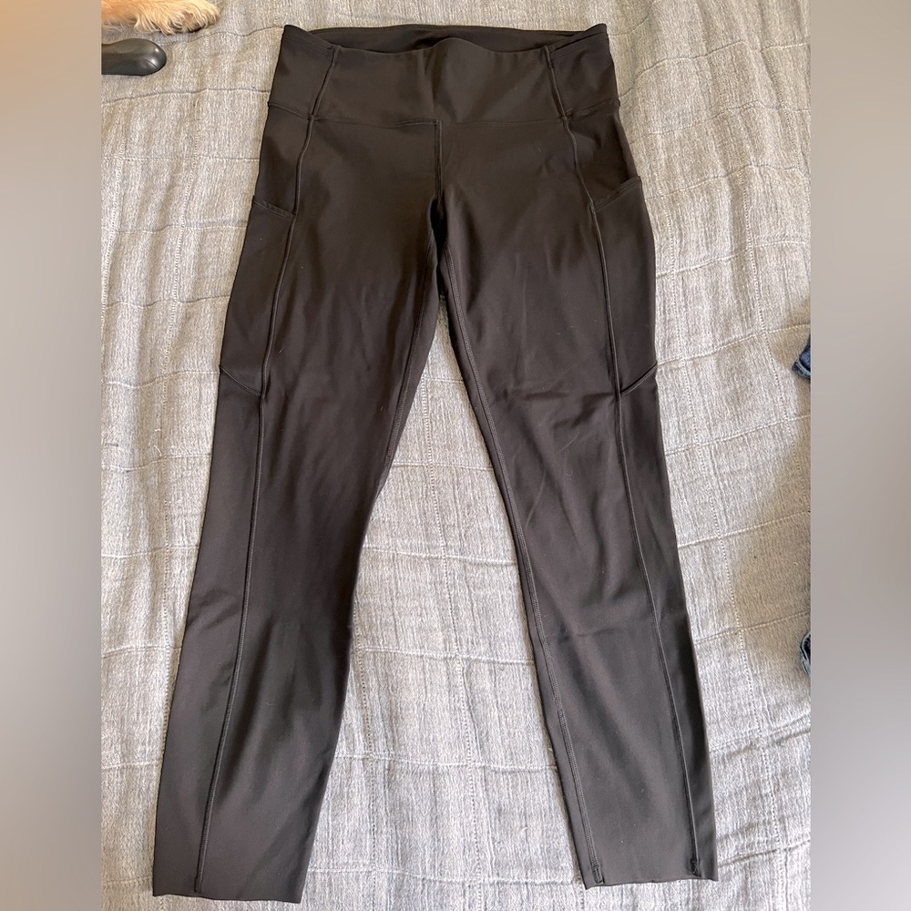 EUC Lululemon Fast & Free Size 10
